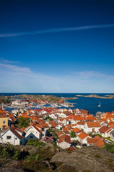 Bibikow, Walter 아티스트의 Sweden-Bohuslan-Tjorn Island-Skarhamn-town view-dawn작품입니다.